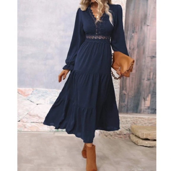 Luxe lace insert flounce sleeve blouse - Picture 5 of 7